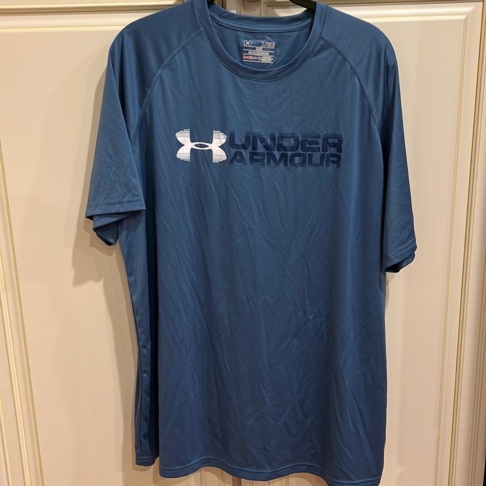 Under Armour heat gear sports tee (Men)